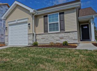 911 Walnut Point Dr, Imperial, MO 63052