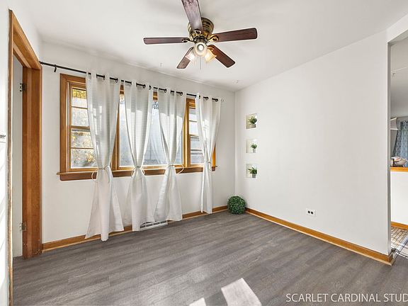 3rd image of 429 N Harvard Ave