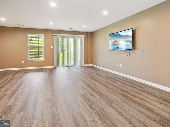 3rd image of 7245 Dorchester Woods Ln