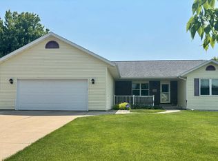 1319 Chadsworth Dr, Sun Prairie, WI 53590