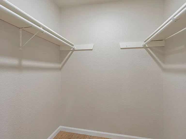 1204 Spearson Ln — Photo 20