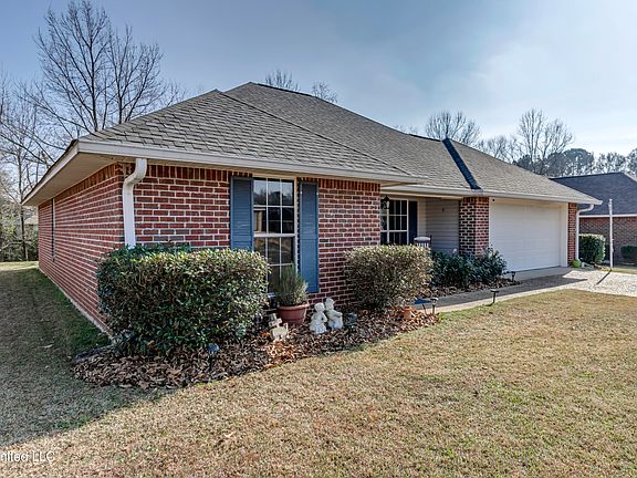 3rd image of 575 Eaglewood Dr