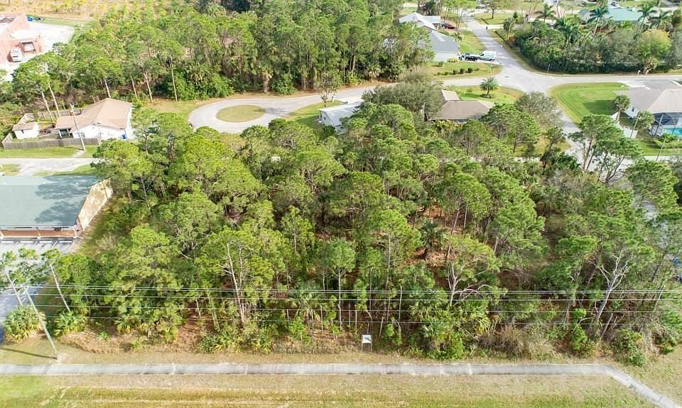 1st image of 773 Sebastian Blvd