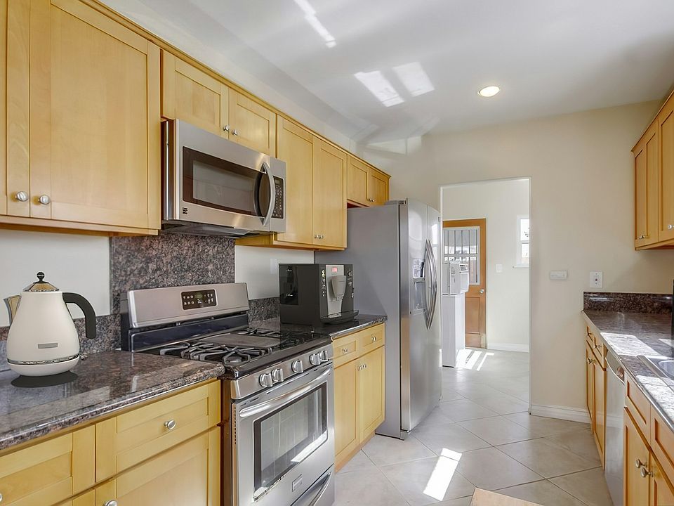 Digitally staged kitchen