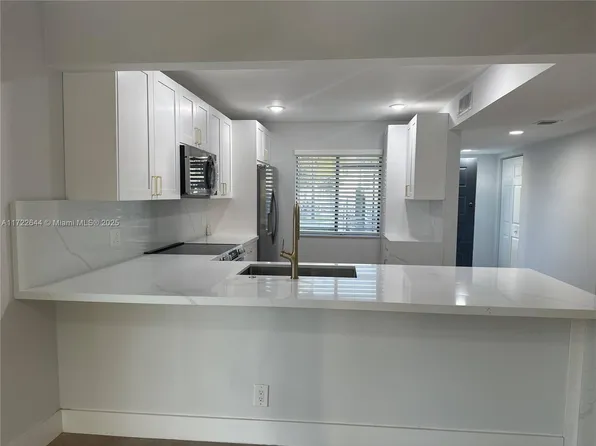 16581 Blatt Blvd APT 106, Fort Lauderdale, FL 33326