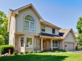 769 Bayberry Dr, Cary, IL 60013