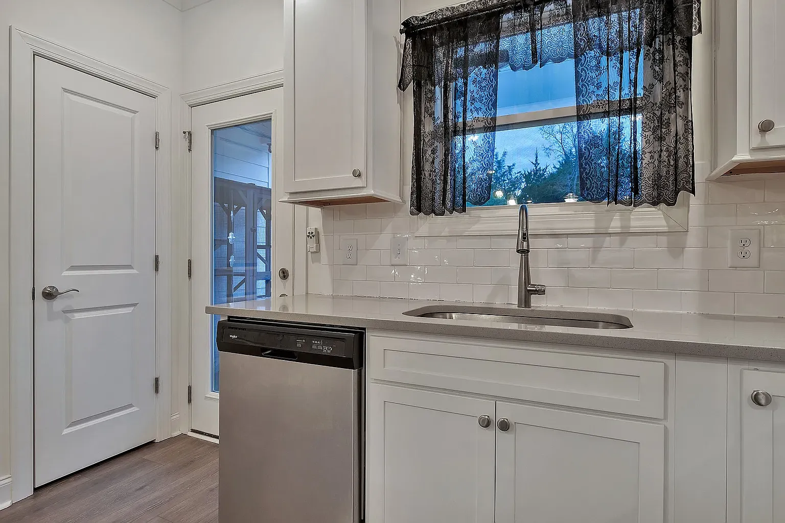 458 Portsdale Dr — Photo 3