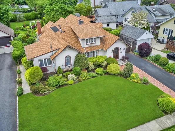 2600 Garden Street, Baldwin, NY 11510