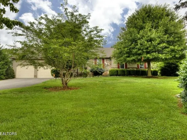 412 Dairy Ln, Lenoir City, TN 37772