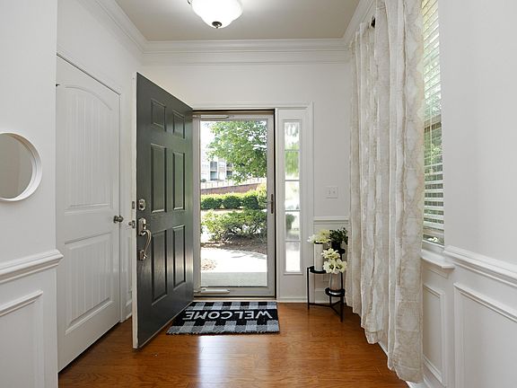 3rd image of 226 Langford Valley Way