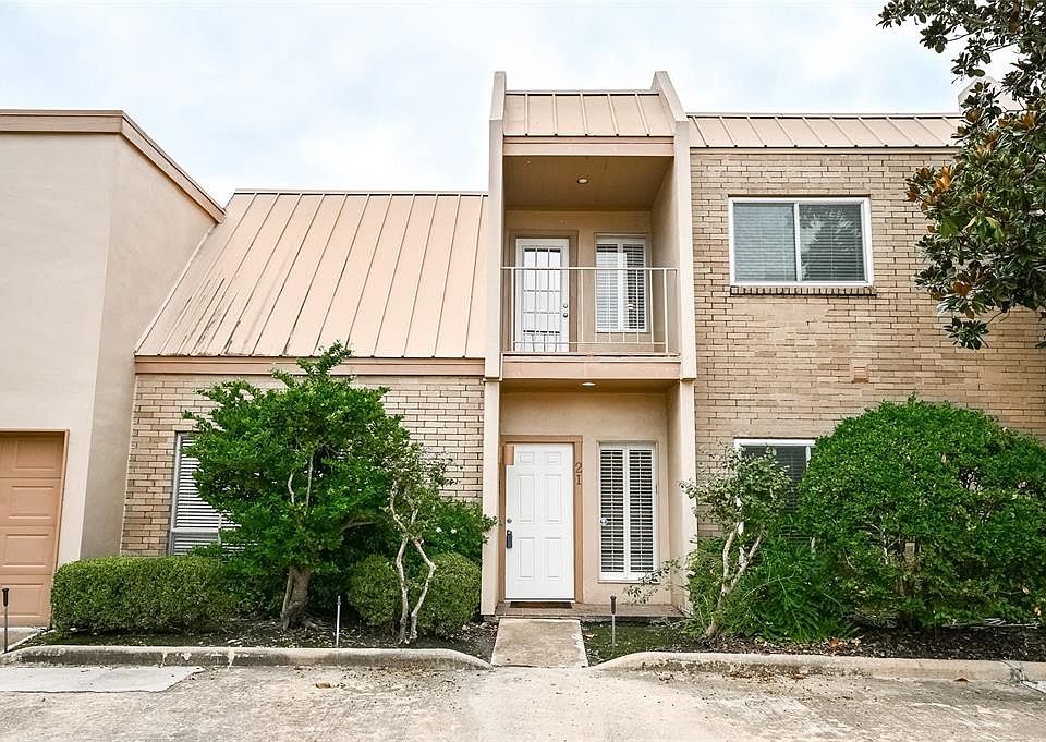 1st image of 1115 Augusta Dr APT 21