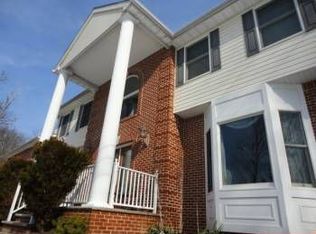 228 Bennetts Ln, Somerset, NJ 08873