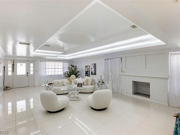 3rd image of 4746 Monaco Rd