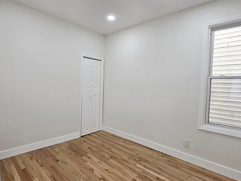 15 Dwight St — Photo 17