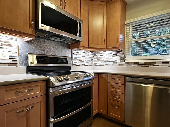4th image of 221 N Clifton Ave APT 37