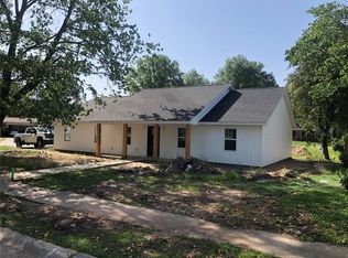 717 Hickory Dr, Sikeston, MO 63801