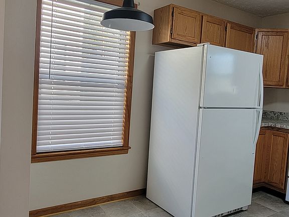 2nd image of 630 Paine St APT 5