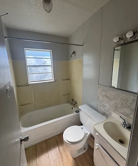 8441 Denny Dr — Photo 3