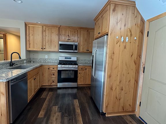4th image of 703 Modesto Ln #M-2