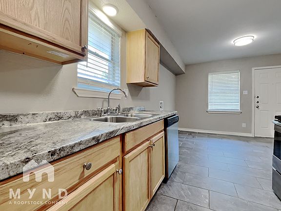 5th image of 1307 Cardinal Dr Unit B