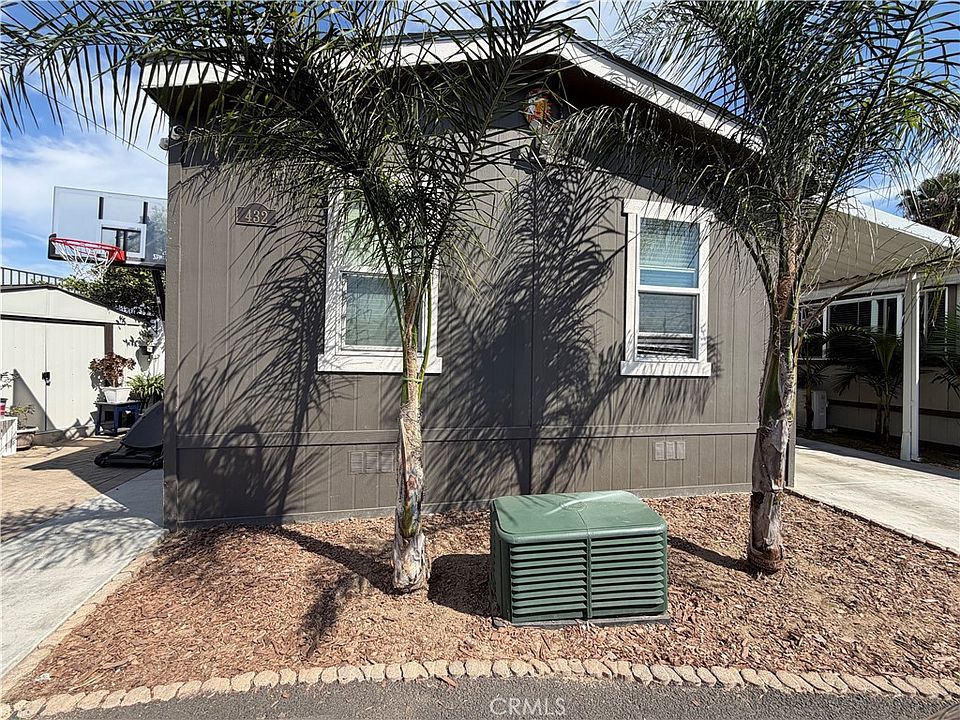 1st image of 12700 Elliott Ave #432