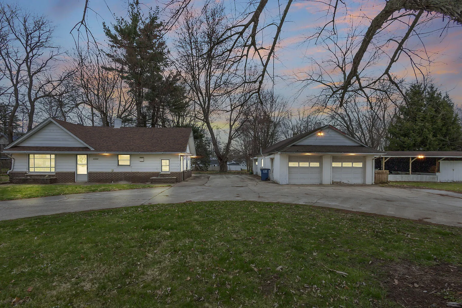 1533 Sallwasser Ave photo 1