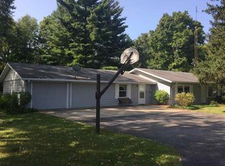 9497 E Us 30, Pierceton, IN 46562