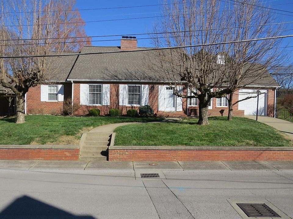 1st image of 242 Sycamore St