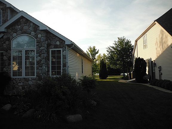 3rd image of 7170 E Lake Ct
