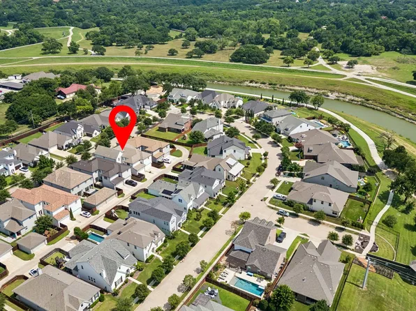 520 Sheer Bliss Ln, Fort Worth, TX 76114
