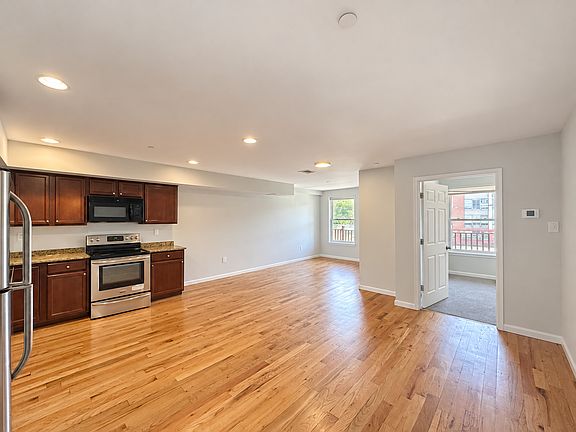 3rd image of 3429 N Sydenham St #2A