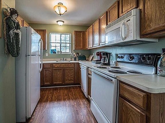 5th image of 23200 Cornerstone Village Dr
