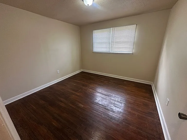 1307 Drew Ave — Photo 16