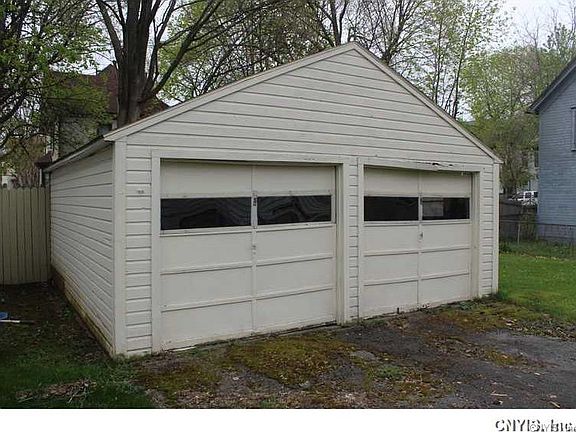 3rd image of 221-23 McLennan Ave