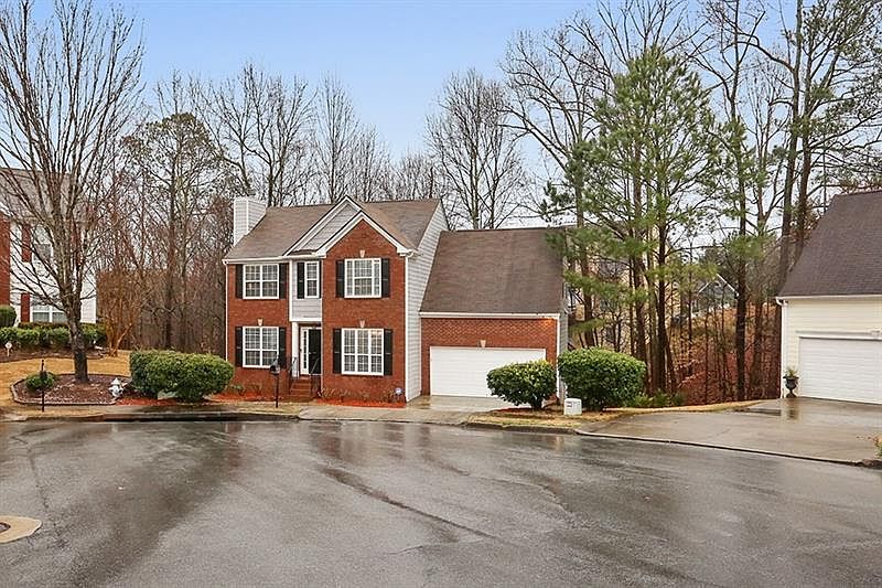 2nd image of 528 Summerbrooke Ct