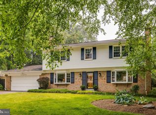 5013 Pylers Mill Ct, Fairfax, VA 22032