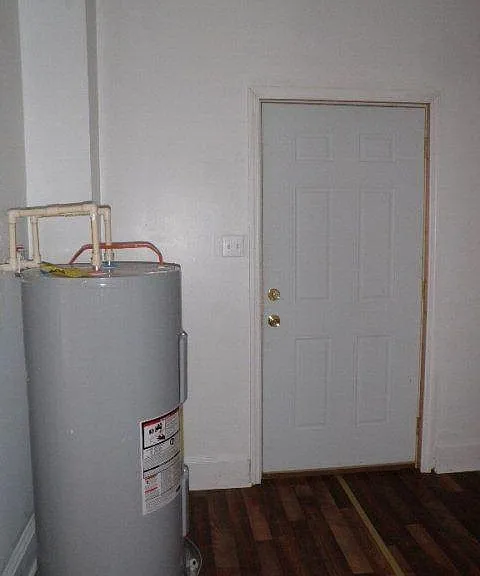 914 Beman St — Photo 13