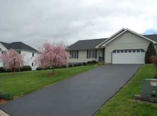 4133 Bradford Ln, Johnson City, TN 37601