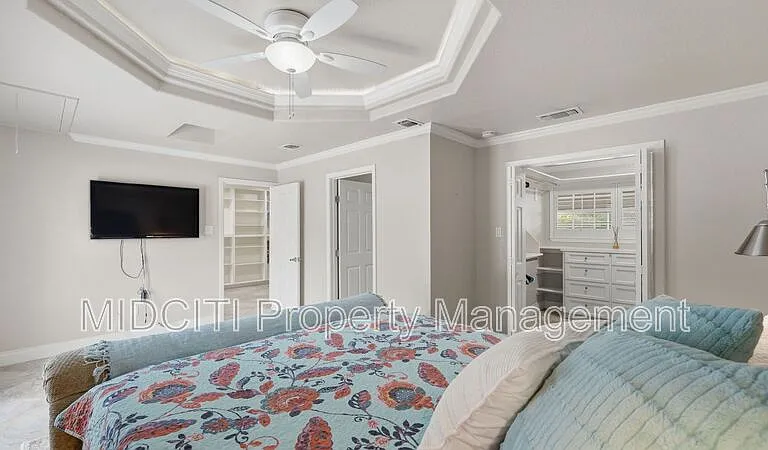 156 Trelawney St — Photo 35