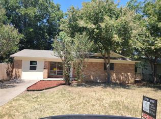 4721 Marshall St, Forest Hill, TX 76119