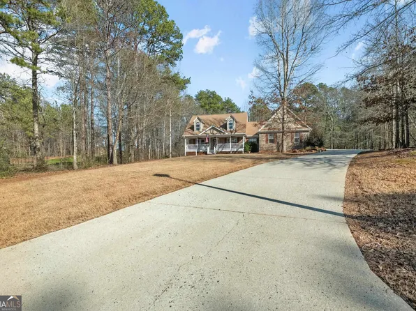 161 Manor Dr, Commerce, GA 30530