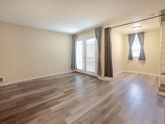 3rd image of 6440 139th Pl NE APT 13