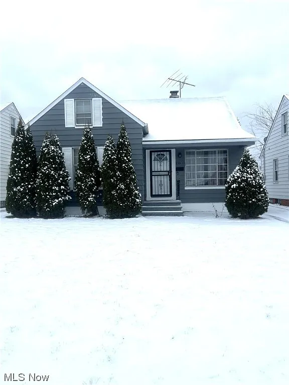 13000 Willard Ave photo 1
