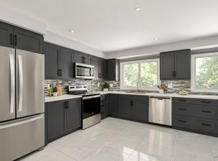 7 Poplar Cres, Aurora, ON