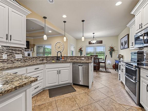 5th image of 307 Pebble Beach Dr