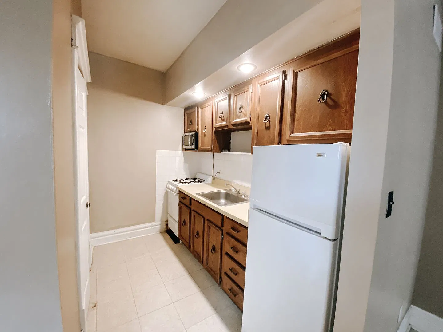 Salisbury Place Apartments — Photo 3