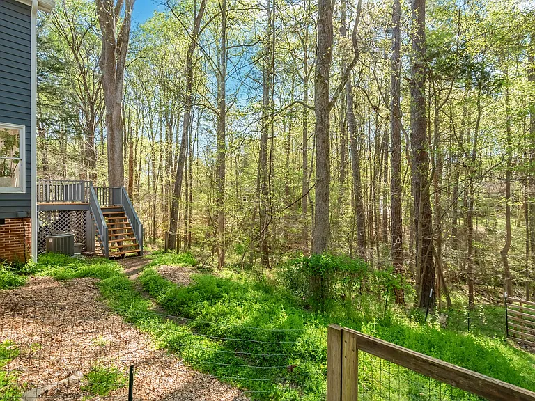 802 Creekstone Dr — Photo 25