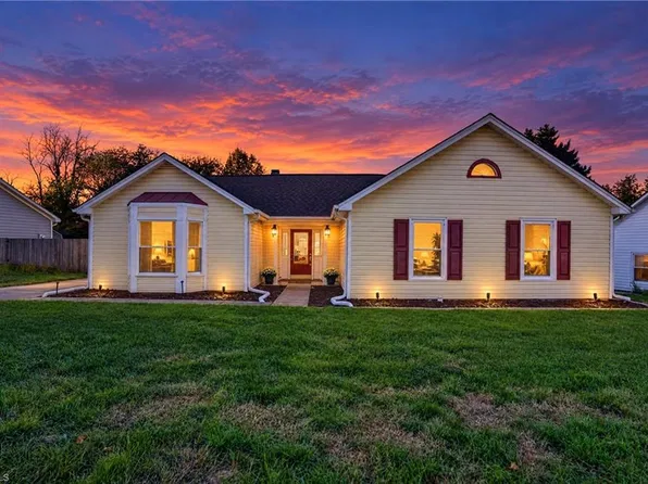 1609 Harrod Ln, Greensboro, NC 27410