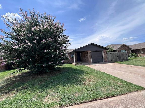 2nd image of 1209 Dreessen Dr