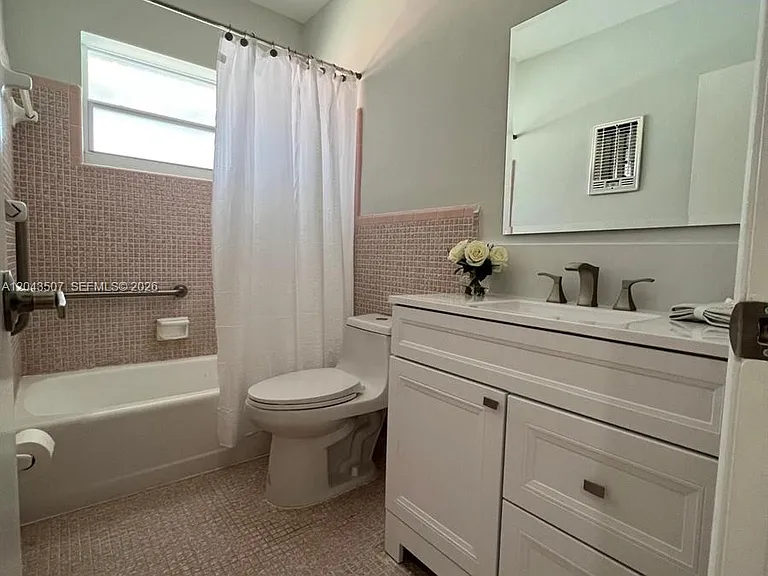 1300 N 17th Ave #205 — Photo 11